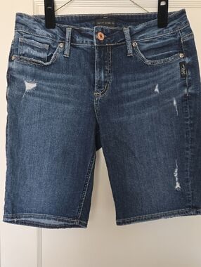 Silver Jeans Women's Medium Blue Distressed Denim Bermuda Shorts-Suki